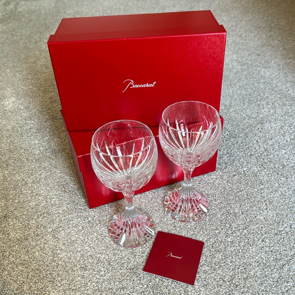 NEW Baccarat crystal wine glasses - set of 2